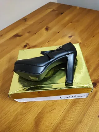 Décolleté donna nere con plateau