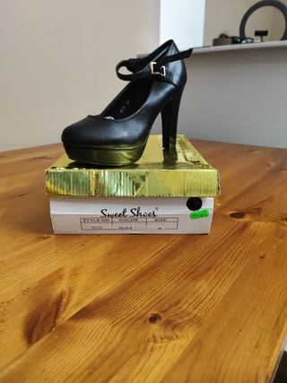 Décolleté donna nere con plateau