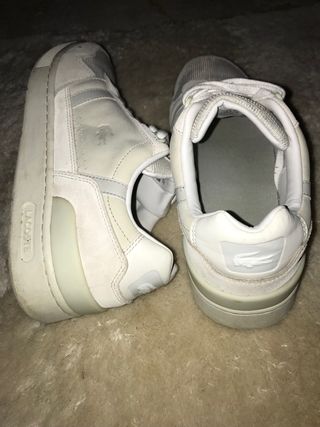 Zapatillas Lacoste Beige y Blancas