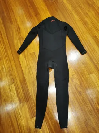 Traje Neopreno Surf 4 / 3 .5 mm Talla S PREMIUM