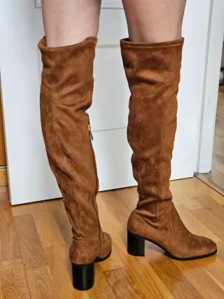Botas altas marrones de ZARA