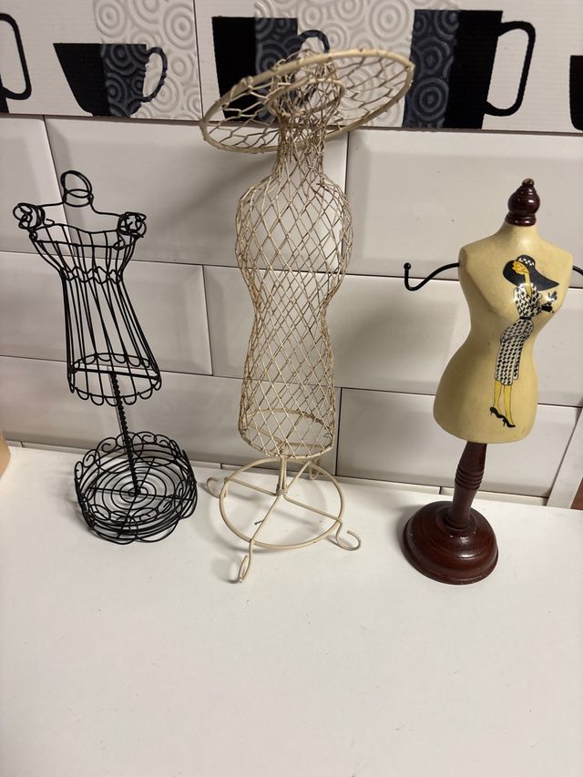 Colgador de joyas maniquí