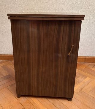 Máquina de coser Singer antigua + mueble