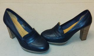 Mocasines tacon de piel nuevos