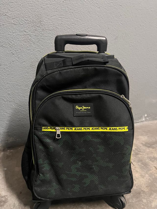 Mochila Pepe Jeans con ruedas