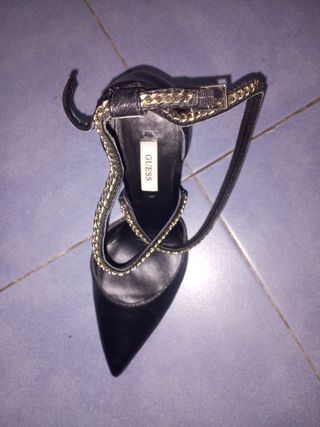 Zapatos Guess Tacón Alto Talla 37 Negro/Dorado