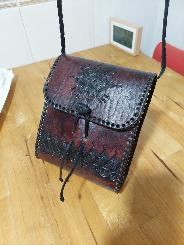 Bolso de piel artesanal
