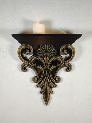 Prateleira Gótica Pintada à Mão Dourada