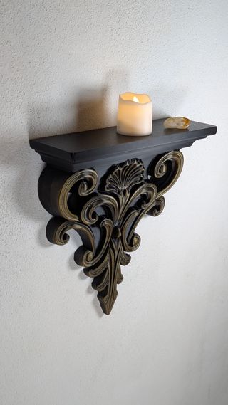 Prateleira Gótica Pintada à Mão Dourada