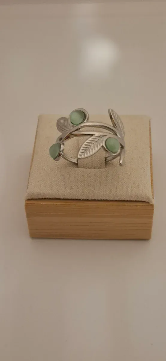 Anel Ajustável Folhas e Pedras Verdes