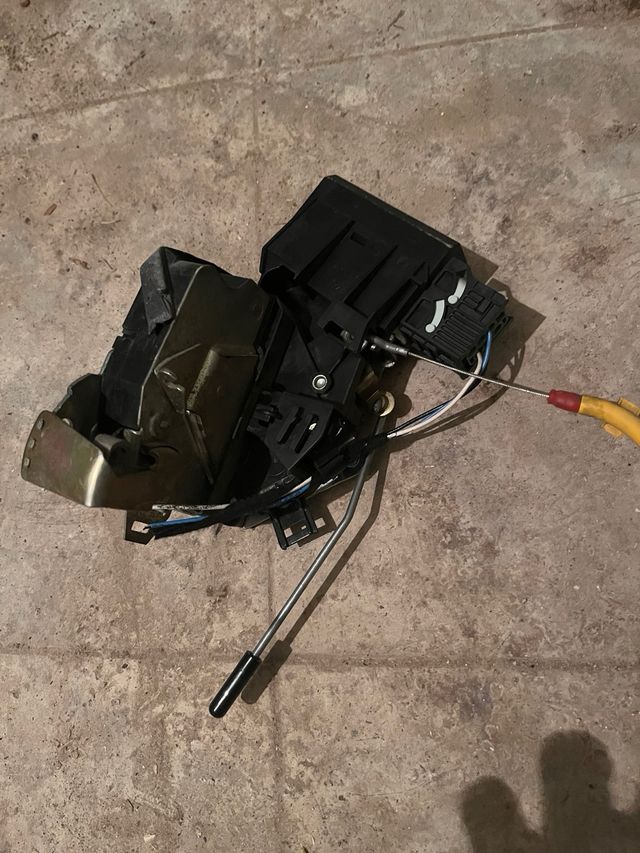 Cerradura Puerta Trasera Derecha BMW E39