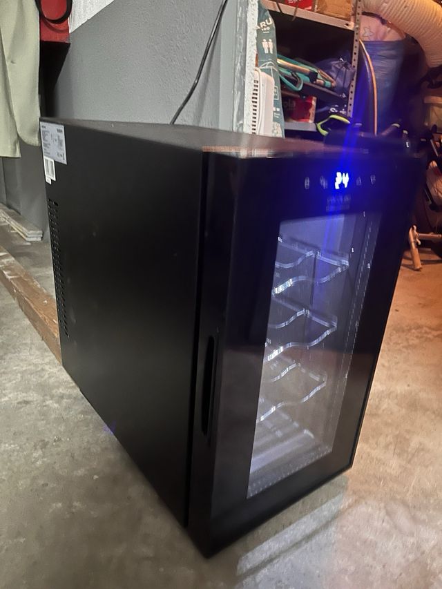 Vinoteca Cecotec 6 botellas