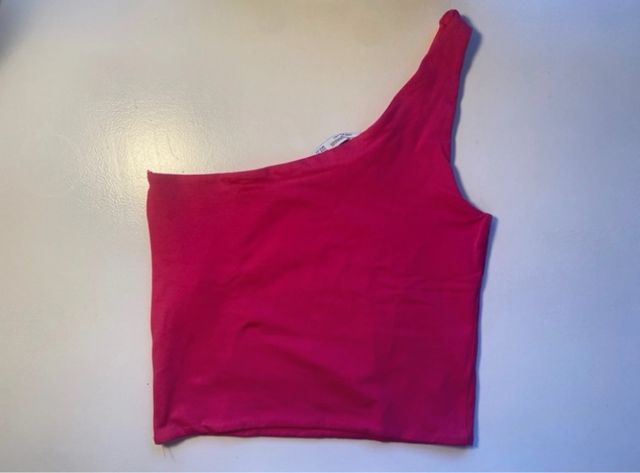 Top Rosa Hombro Descubierto Stradivarius