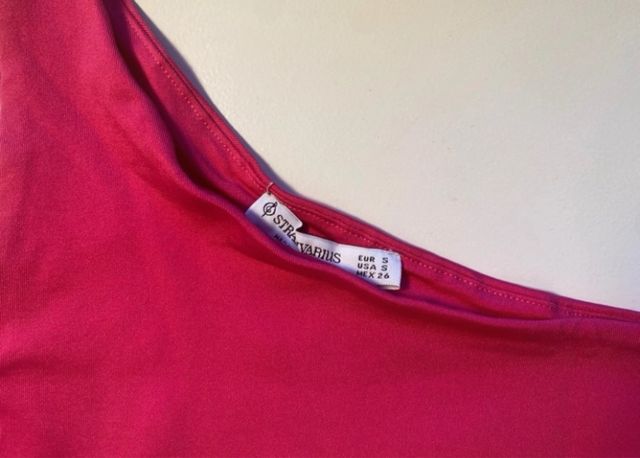 Top Rosa Hombro Descubierto Stradivarius