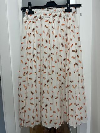 Falda midi plisada estampado figuras