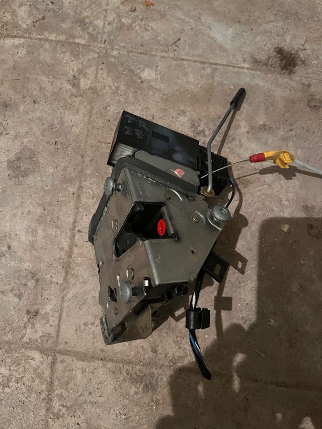 Cerradura Puerta Trasera Izquierda BMW E39