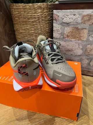 Nike Pegasus Trail 5 (GS) T38.5 Nuevas