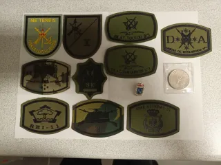 Lote 11 Parches, Pin y Moneda Militar