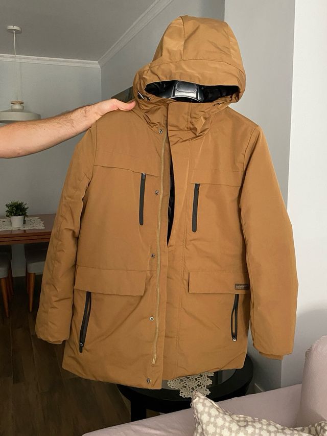 Cazadora parca marrón como nueva