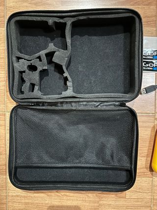 Cámara GoPro Hero 4 + Accesorios