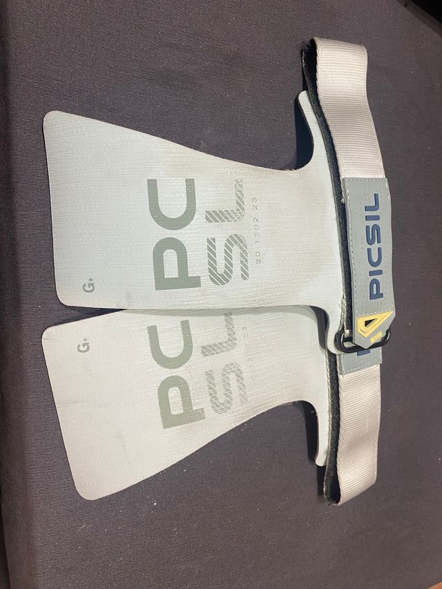 Picsil, Calleras, muñequeras, rodilleras y vendas