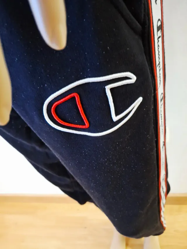 Chándal Champion Negro y Rojo