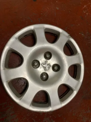Tapacubo Peugeot 15