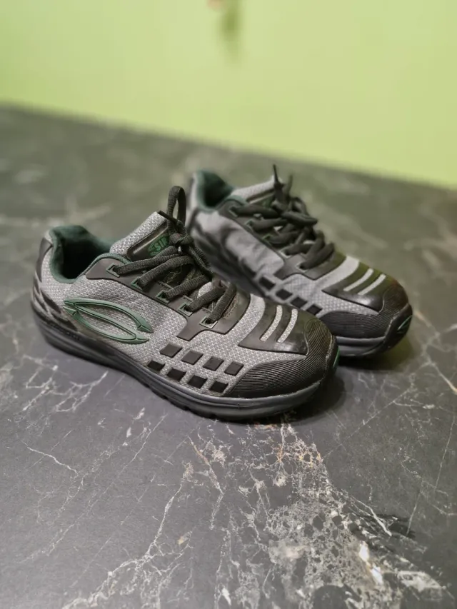 Scarpe antinfortunistiche nuove n. 38