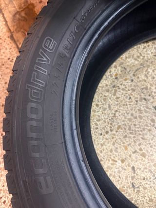 Neumáticos Dunlop Econodrive 225/55 R17C