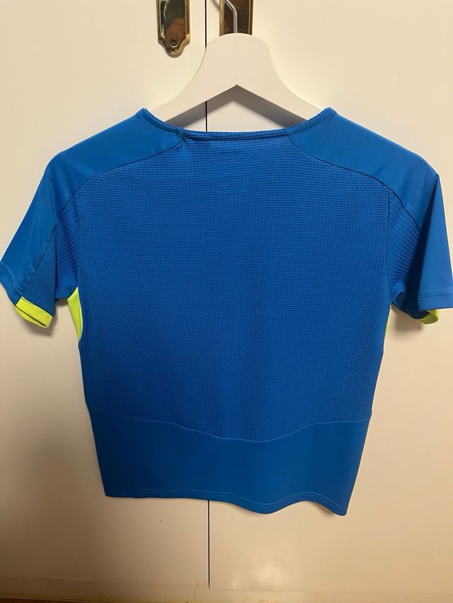 Camiseta Kipsta Azul y Amarilla Rayas