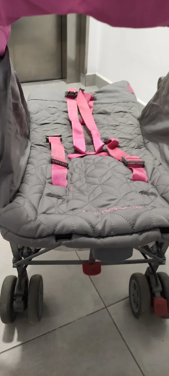 Silla de paseo Maclaren gris y rosa