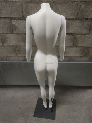 Maniquí de mujer blanco