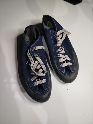 Pies de gato Escalada Quechua Azul