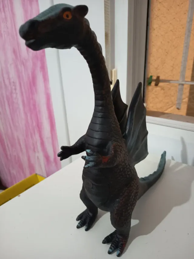 Figura de dragón oscuro de 30 cm