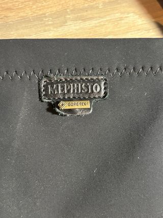 Botas negras de Mephisto