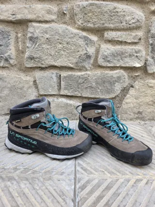 Botas aproximación La Sportiva 38'5