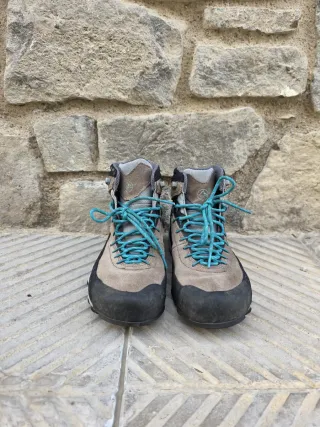 Botas aproximación La Sportiva 38'5