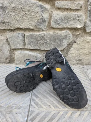 Botas aproximación La Sportiva 38'5