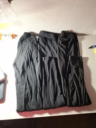 Leggings negros. PACK 6€, CADA UNO 2,5€