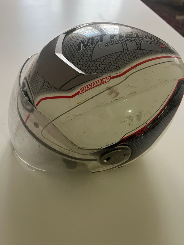 Casco de moto MT Helmets