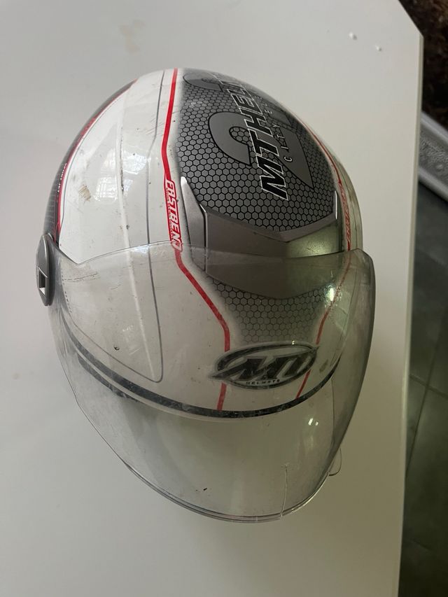 Casco de moto MT Helmets