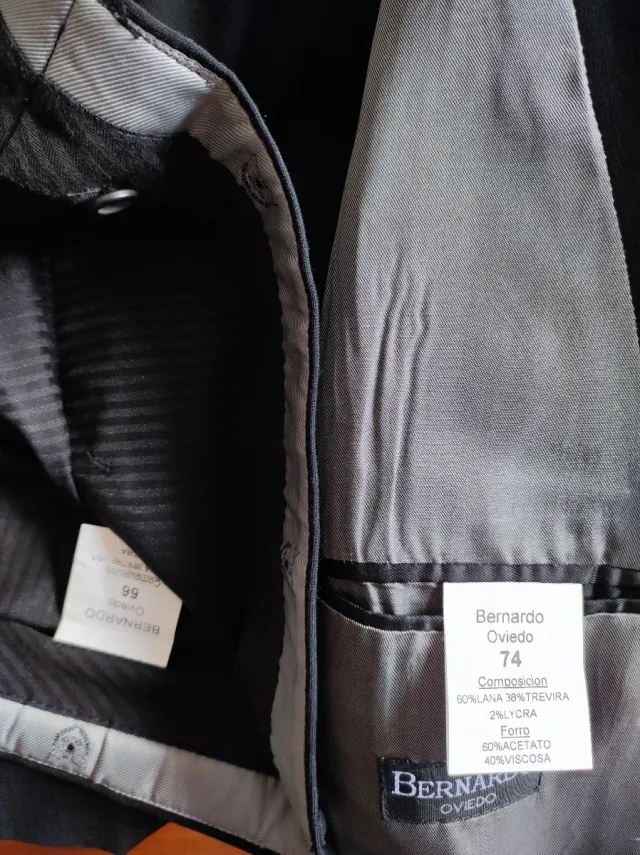 Traje de vestir Bernardo Oviedo negro talla 66.