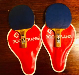 2 RAQUETAS DE PING PONG MARCA BOOMERANG CON FUNDAS
