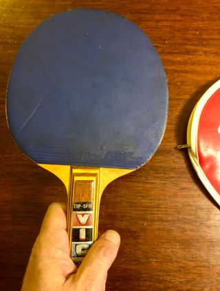 2 RAQUETAS DE PING PONG MARCA BOOMERANG CON FUNDAS