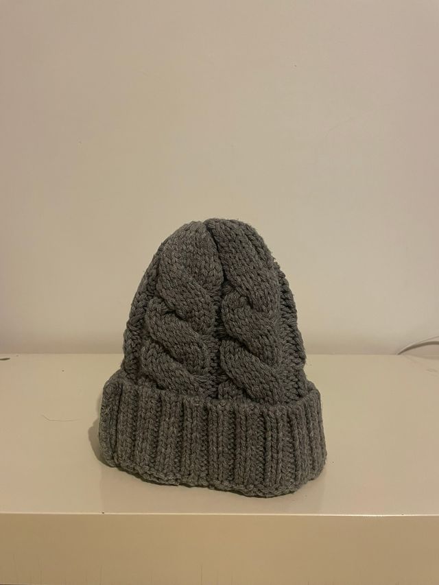 Gorro Mango Gris Trenzado
