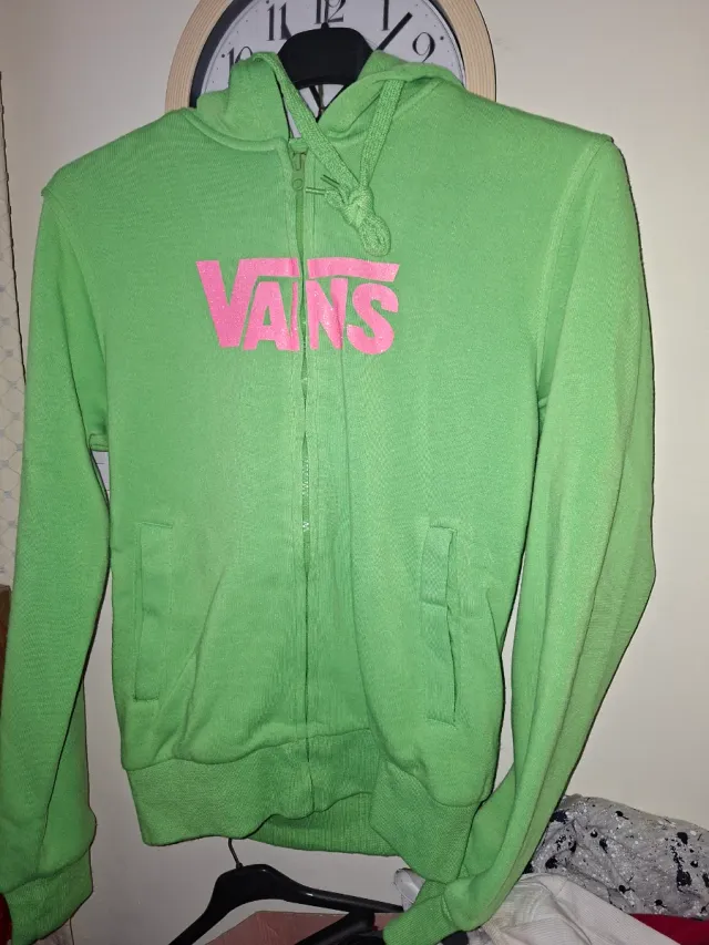 Sudadera Vans verde con logo rosa