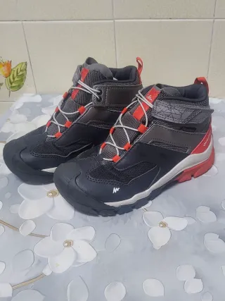 Botas de montaña niño