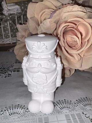 Schiaccianoci in gesso