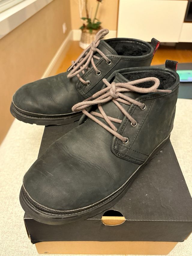 Botas UGG Neumel Talla 43 Negras