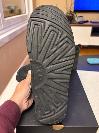 Botas UGG Neumel Talla 43 Negras